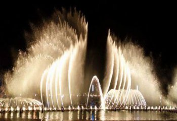 萬盛水景程控噴泉雕塑，高噴循環(huán)噴水方式設(shè)計制作