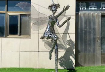 涪陵現(xiàn)代鏤空舞者雕塑承接，歐式風(fēng)格，鐵藝跳舞雕塑精選